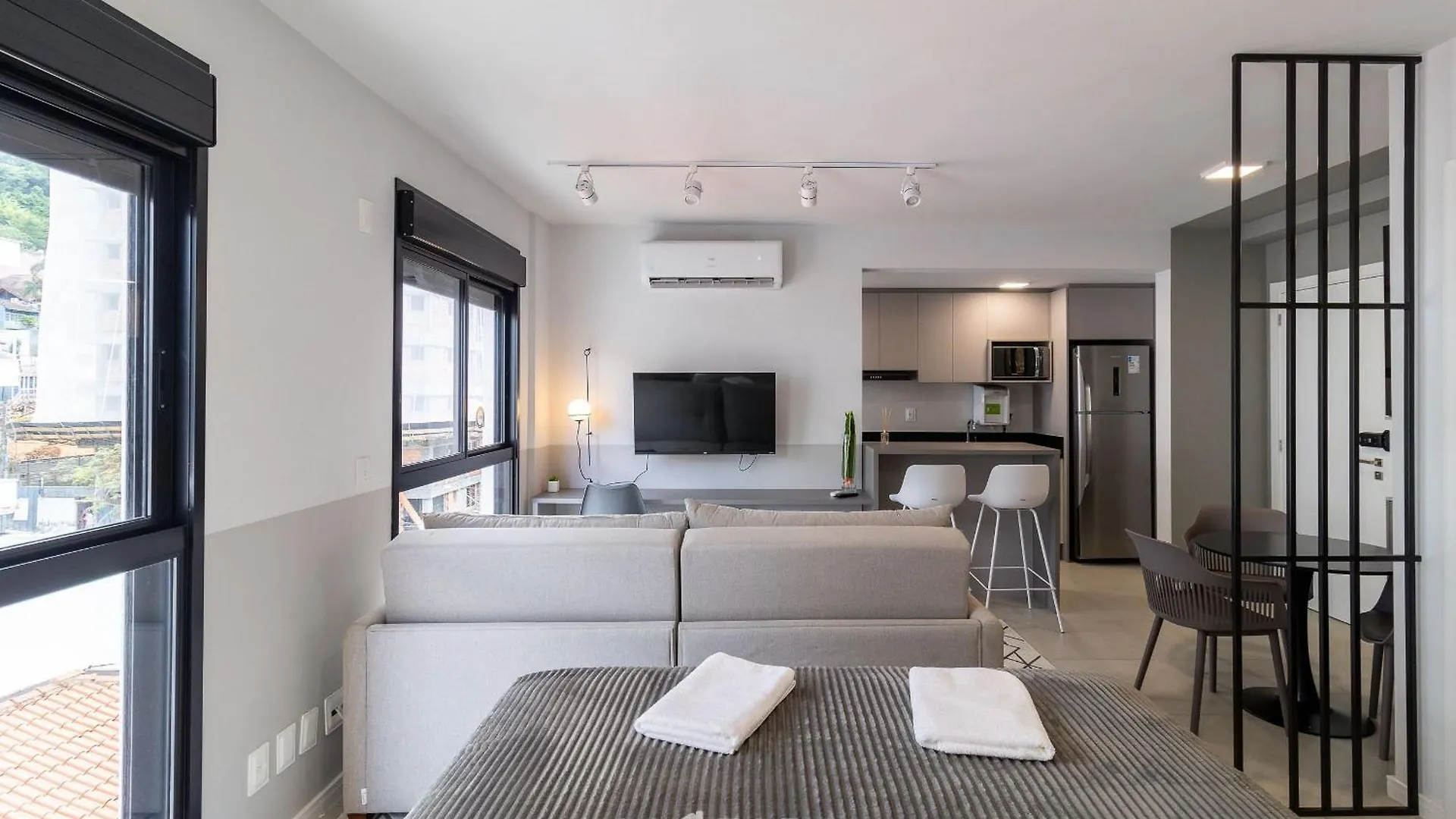 Ech - Apartamentos Proximos A Beira-Mar Norte Em Floripa Florianópolis Apartmán
